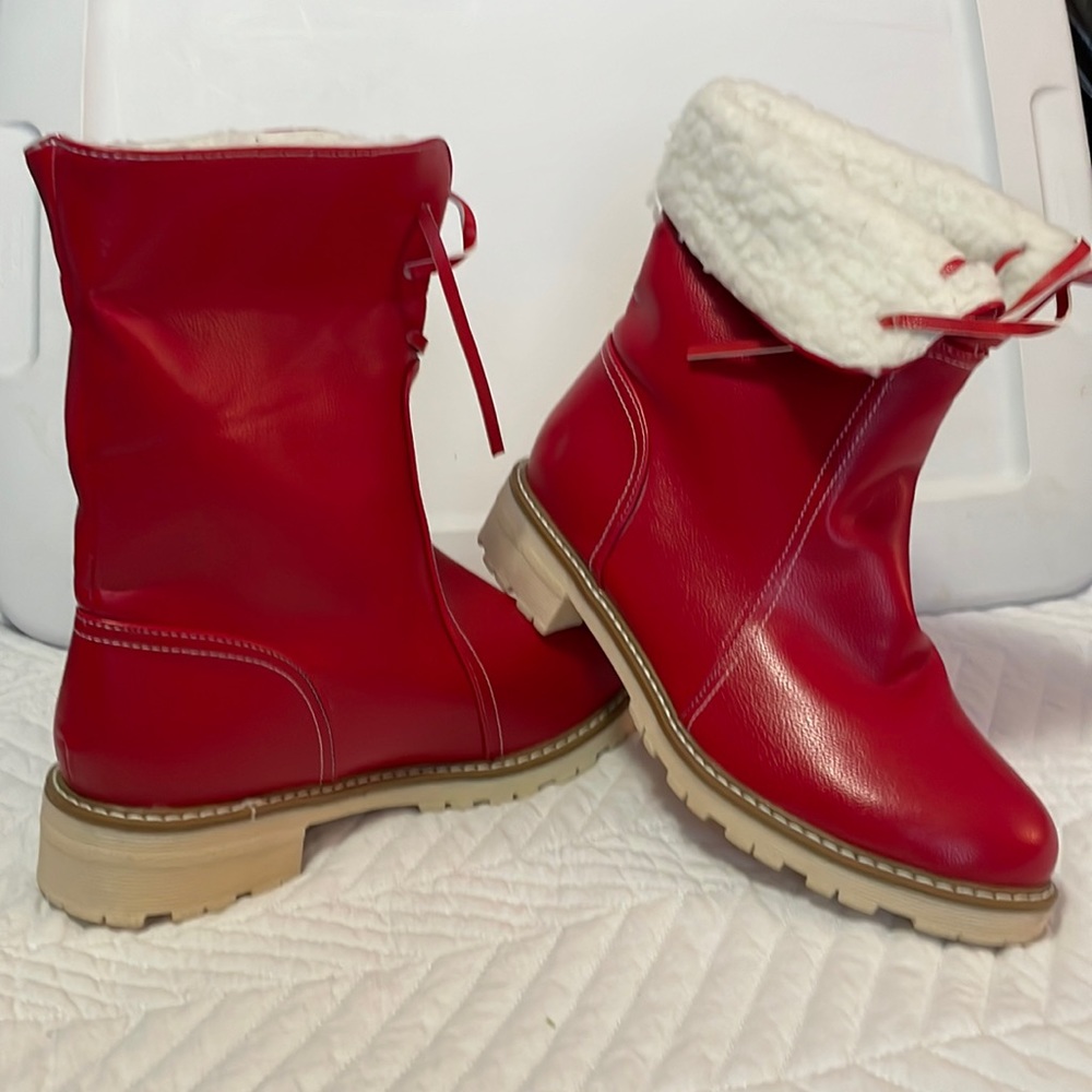 Women’s size 7.5-8 red leather fleece lined boots